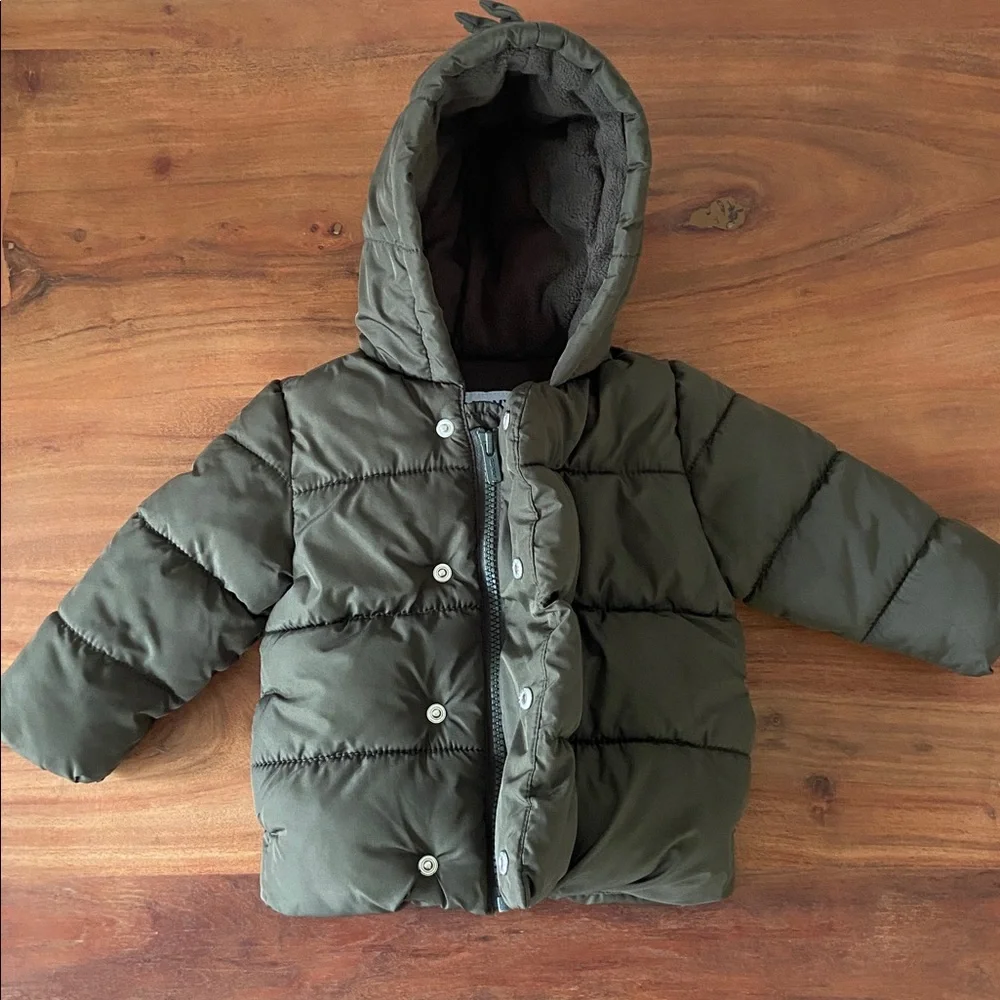 Old Navy baby hooded dino puffer coat dinosaur army green jacket 12-18 months
